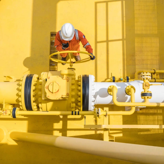 Worker operating in the oil and gas industry